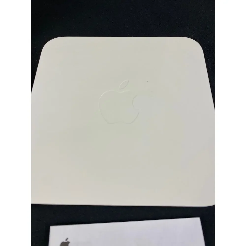 Apple AirPort EXTREME WIFI Router A1408 80211N White